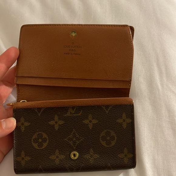 Louis Vuitton wallet - Picture 2 of 4